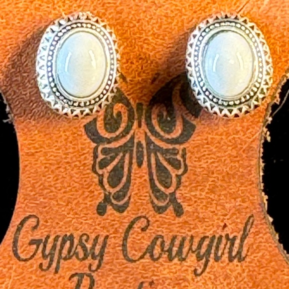 Southwest White Stone Stud Post Fashion Earrings - Picture 5 of 7